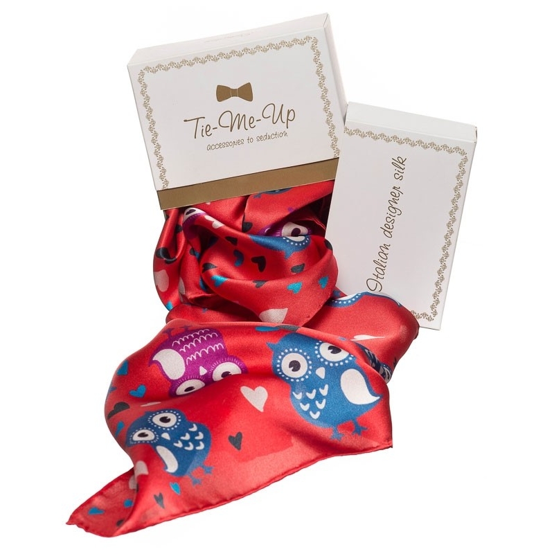 Gift: Red Owls Gaia Squared Scarf