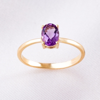 14K Gold Ring Classy Amethyst