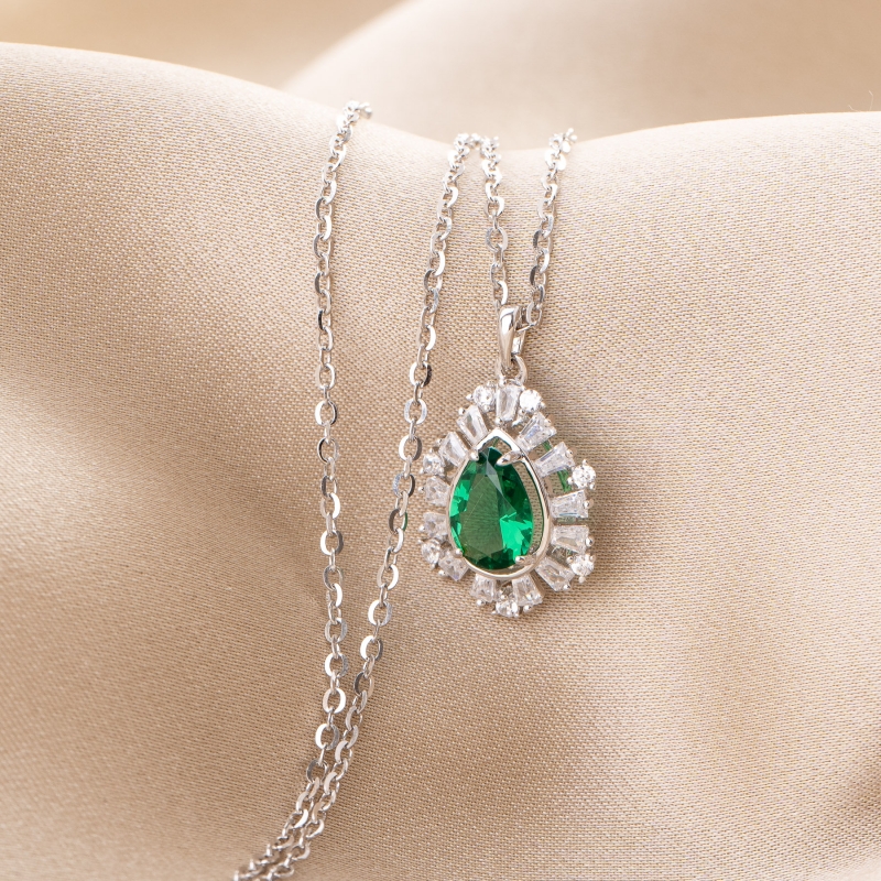 Sterling Silver Necklace Beauty Lights of Emerald zirconia